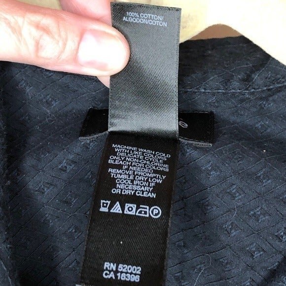 Claiborne sz M Modern Fit Long Sleeve Button Down Top - Picture 5 of 6